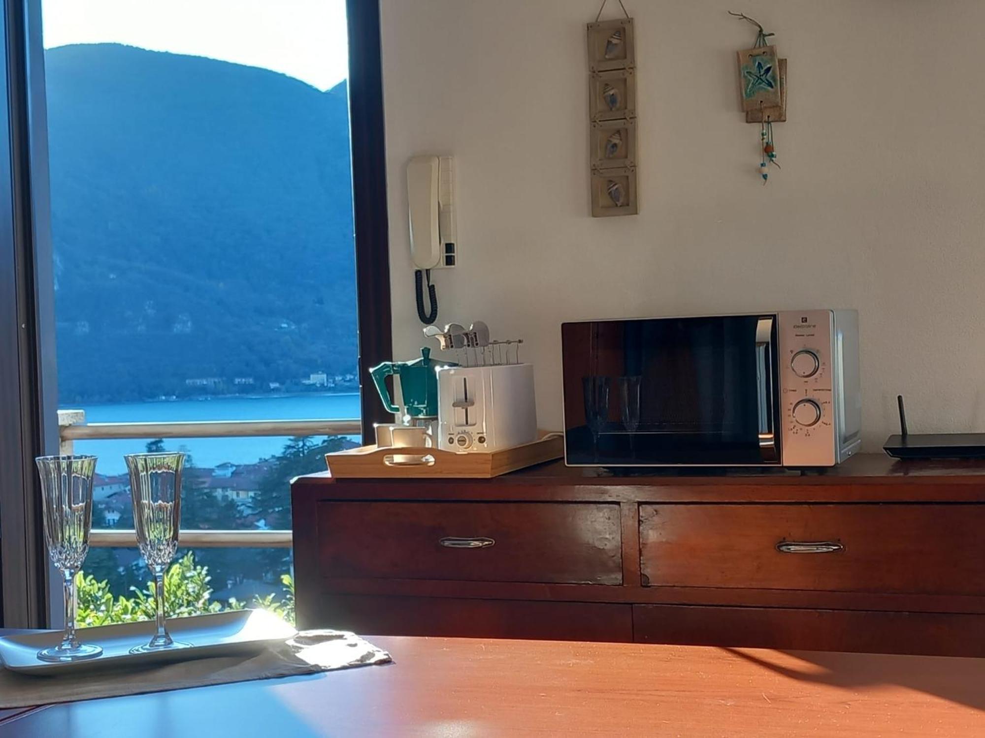 Lake And Guzzi View - Holiday Home Мандельо дел Ларио Екстериор снимка