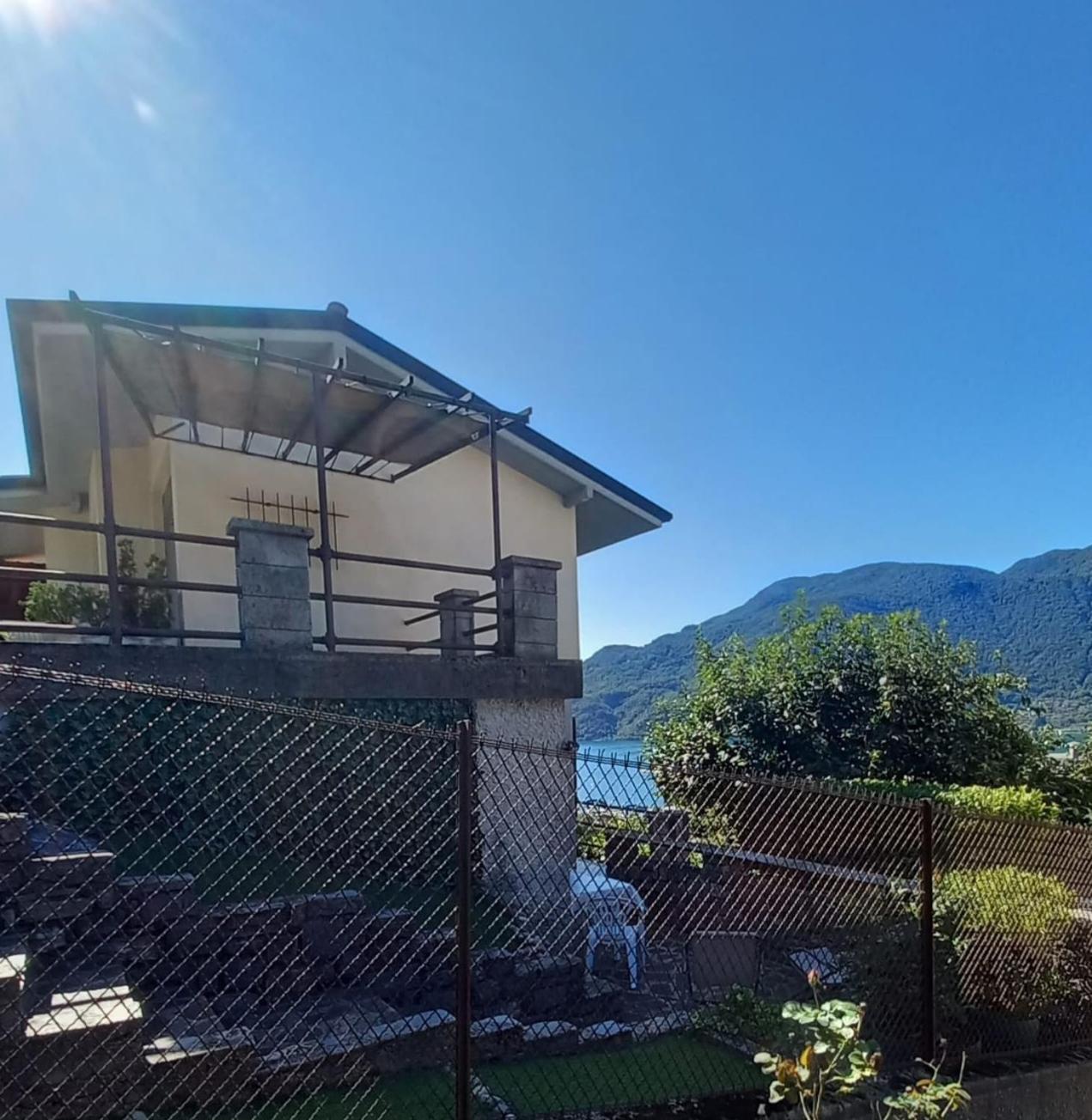 Lake And Guzzi View - Holiday Home Мандельо дел Ларио Екстериор снимка
