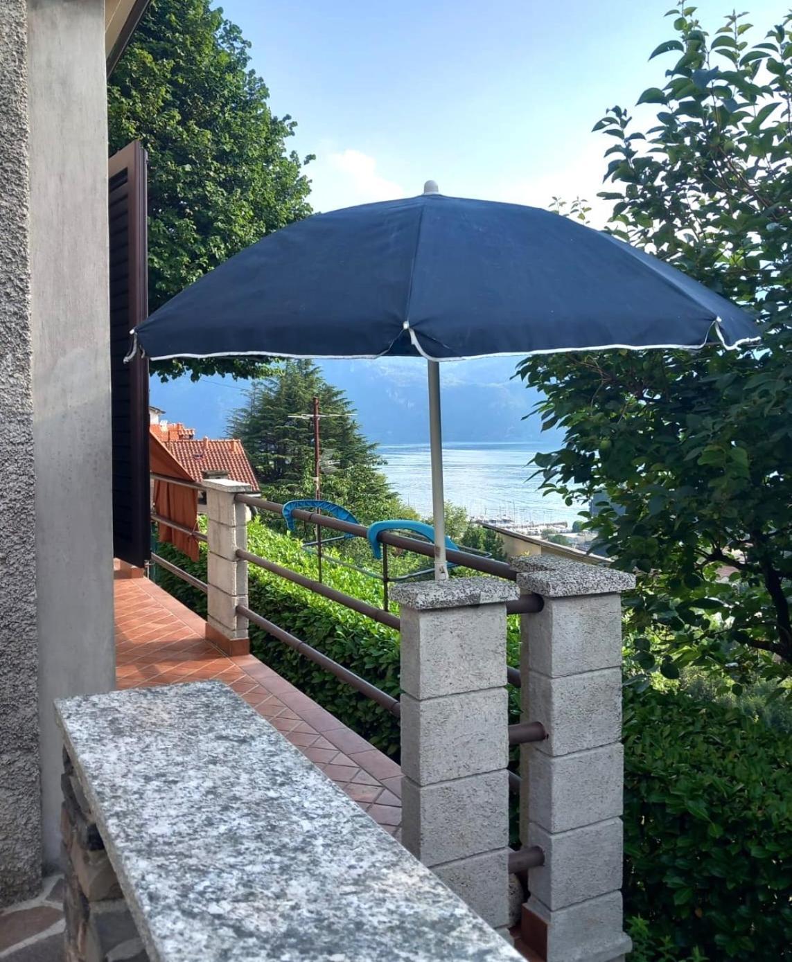 Lake And Guzzi View - Holiday Home Мандельо дел Ларио Екстериор снимка